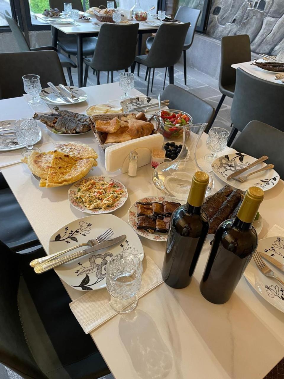 Hotel Tsiskari 瓦尔齐亚 外观 照片